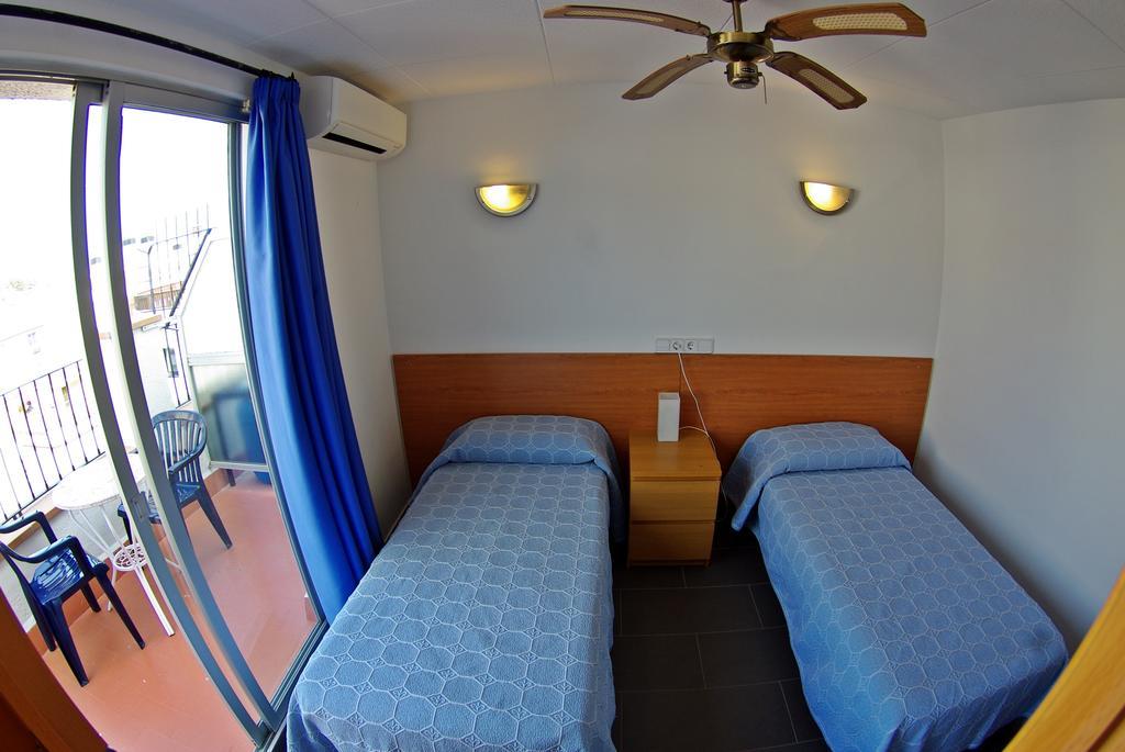 Hostal L'Alba Tossa de Mar Ruang foto