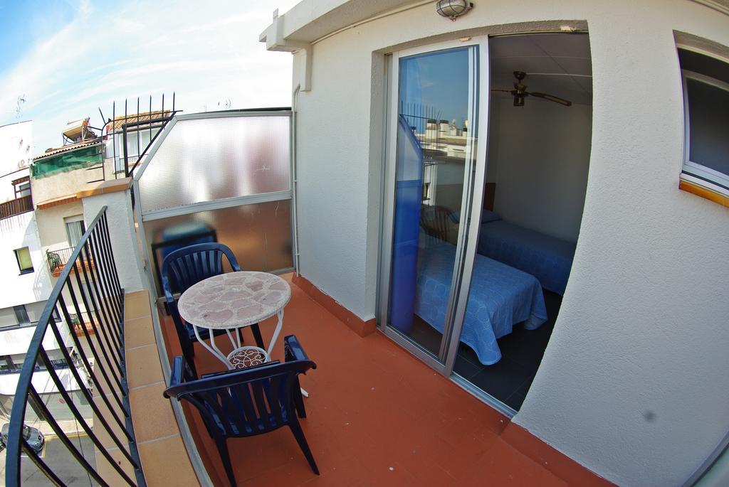Hostal L'Alba Tossa de Mar Ruang foto