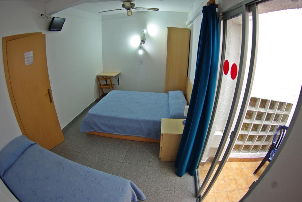 Hostal L'Alba Tossa de Mar Ruang foto